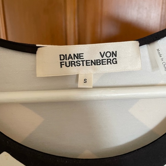 Diane von Furstenberg dress - Picture 2 of 3